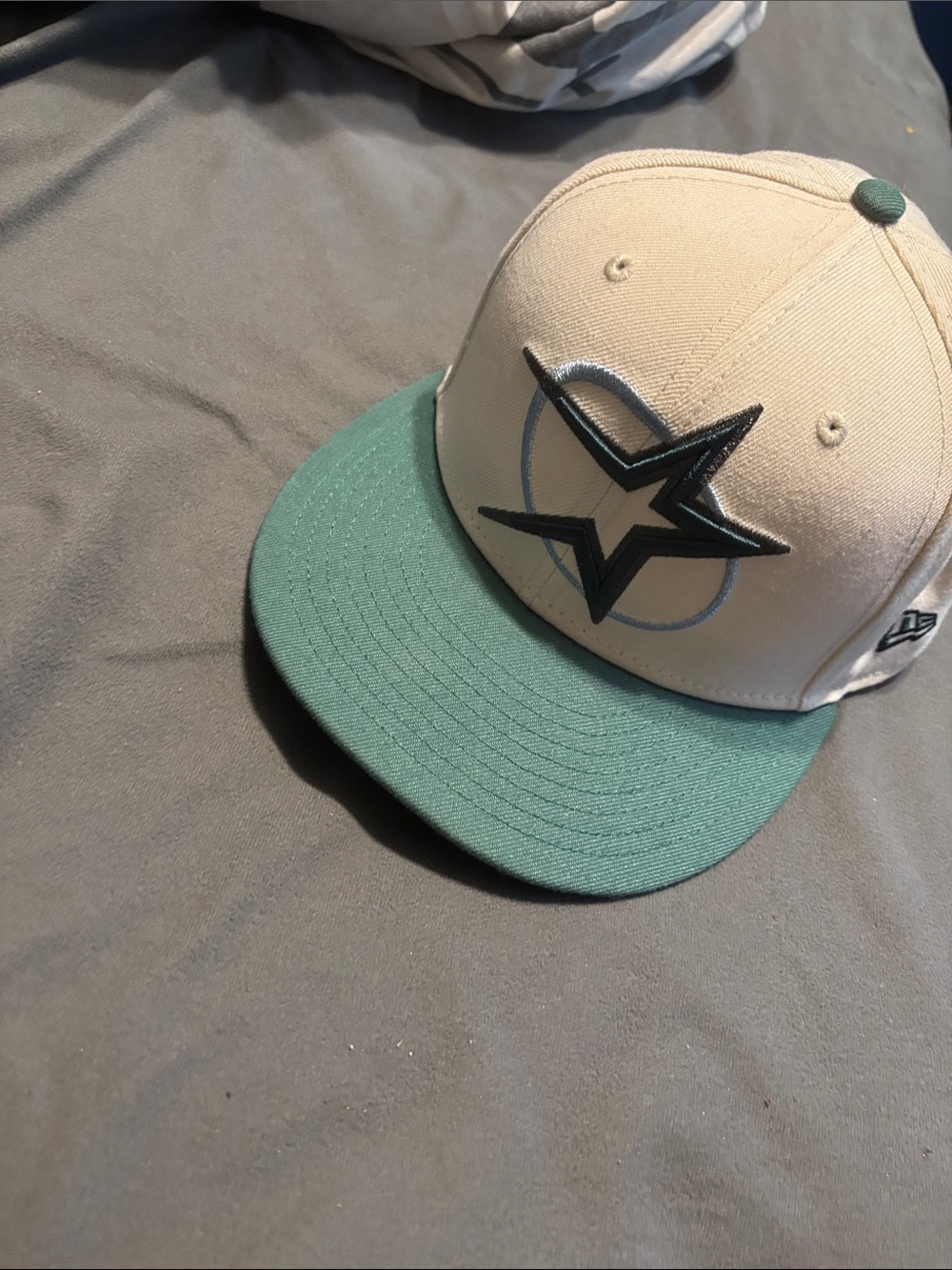 MLB Kids Two-Tone Star Cap in Cream and Teal